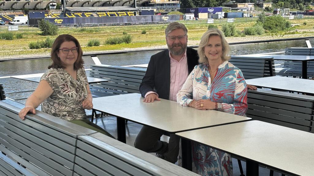 Elbzauber: Weiße Flotte Sachsen GmbH: Astrid Rockel (Geschäftsführerin WEIßE FLOTTE SACHSEN GmbH), Regisseur Thomas Reiche und Camilla Nylund