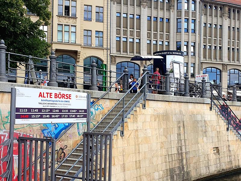 Alte Börse, Anlegestelle der BWSG (Foto: LaTa)
